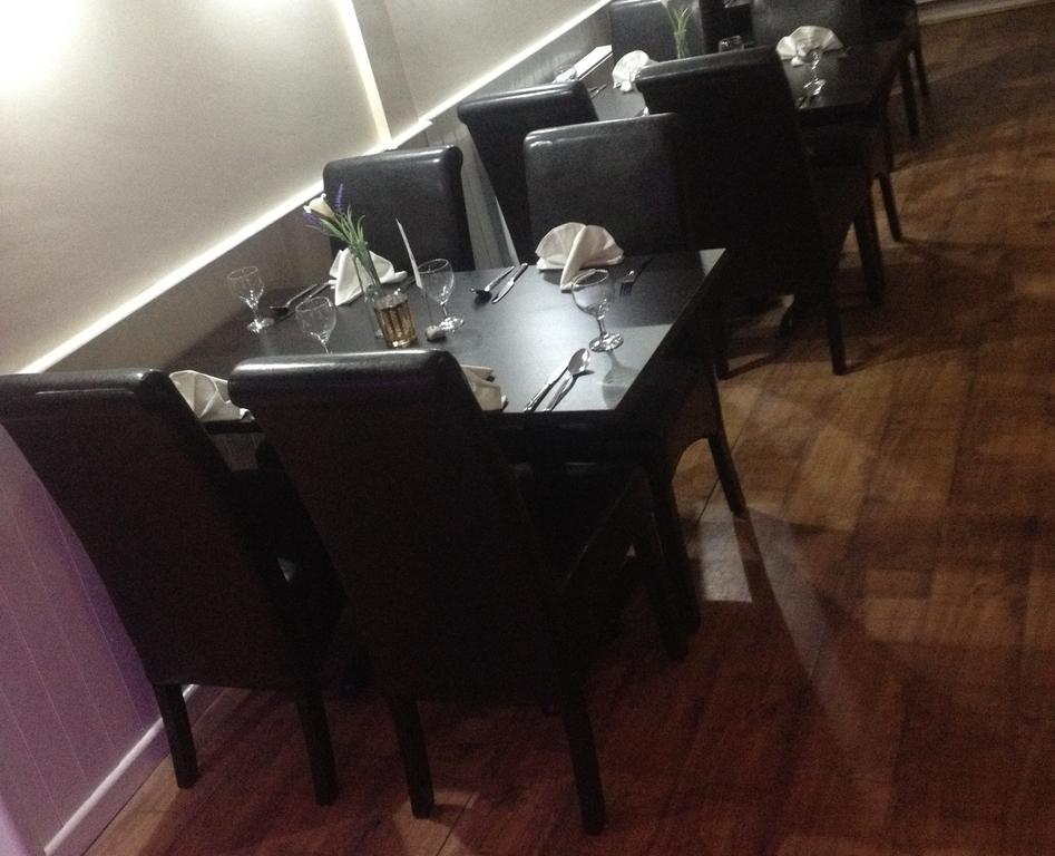 Zara Continental Hotel Langholm エクステリア 写真
